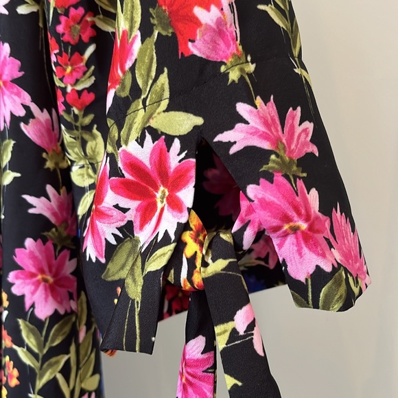 Vince Camuto Floral Dress - Picture 2 of 7